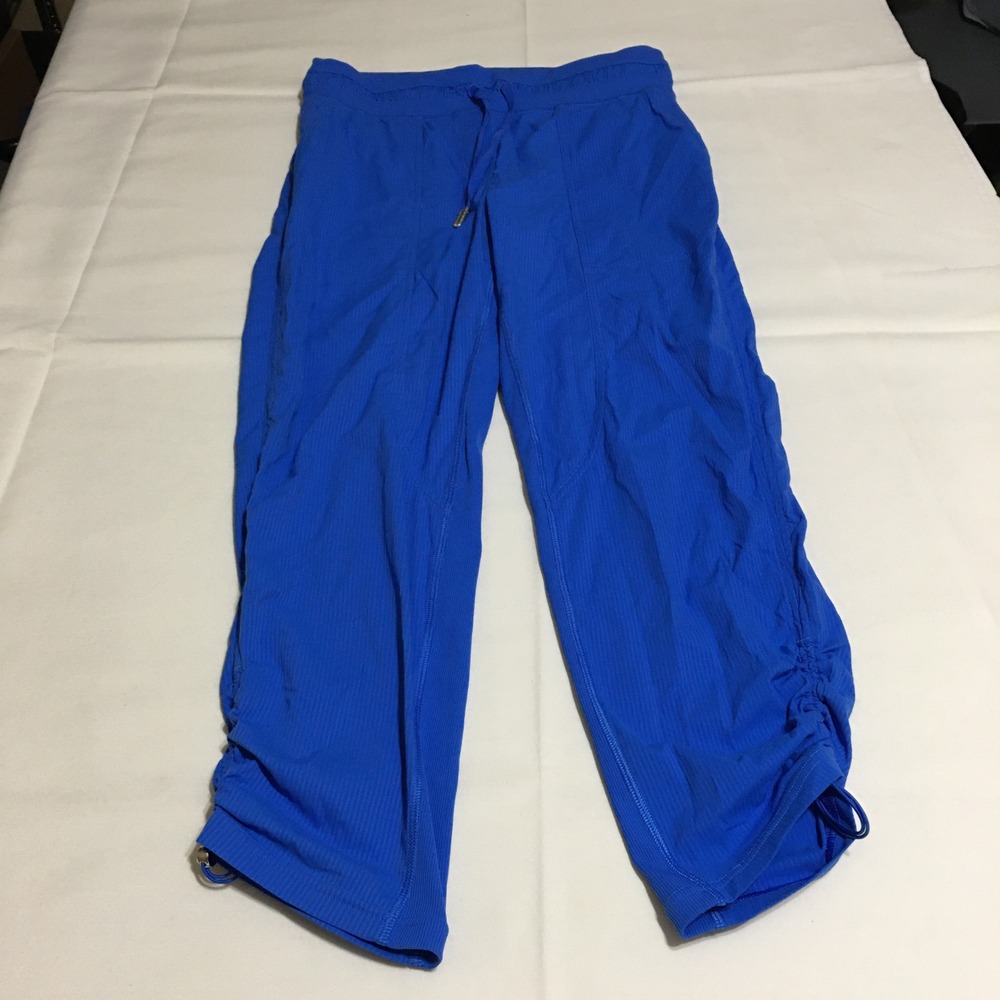 Lululemon Dance Studio Mid-Rise Crop 25" Womens Size 6 Blue Ruched Hem